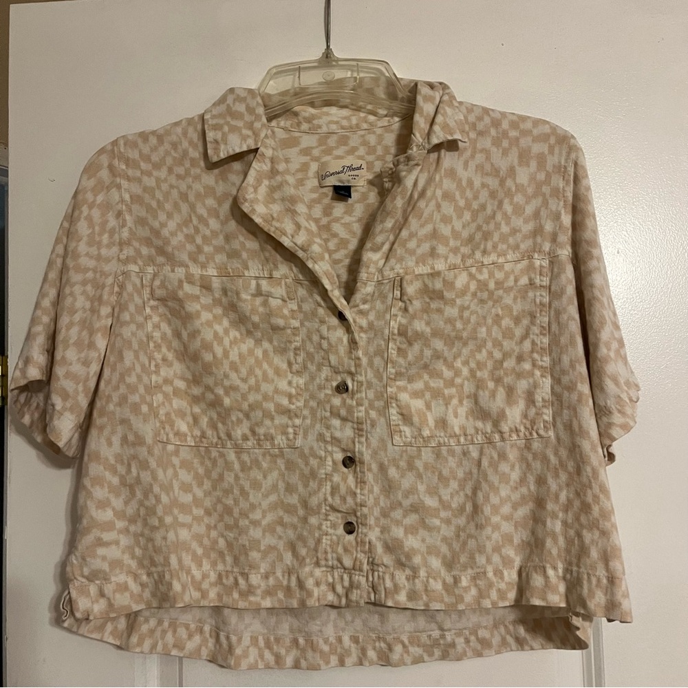 Universal Thread Womens Shirt Tan Cropped Button Down Shirt Medium
